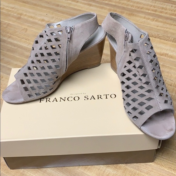 Franco Sarto suede taupe sandals - Picture 7 of 10